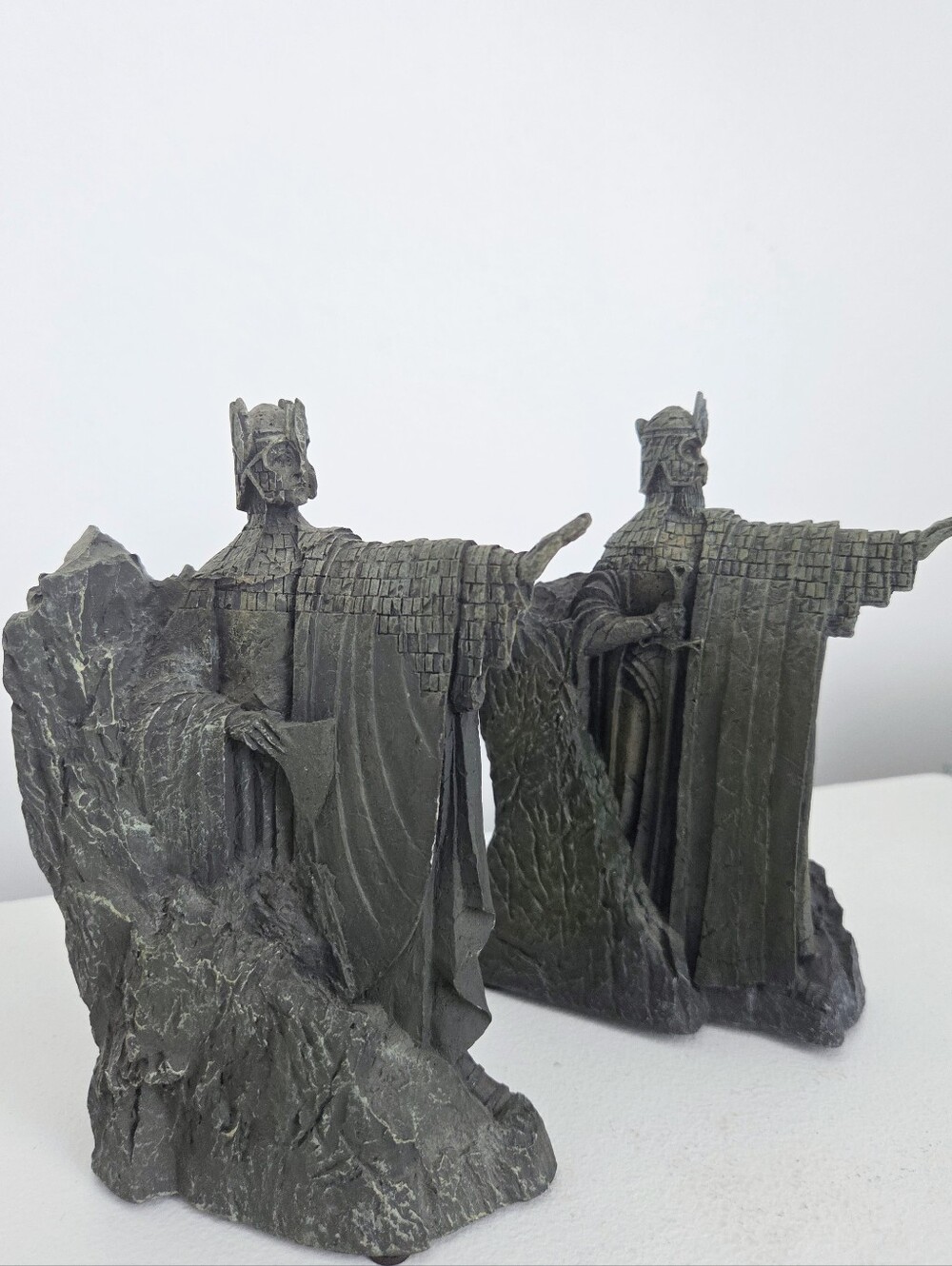 LOTR 2002 The Argonath Bookends | Collector Item
